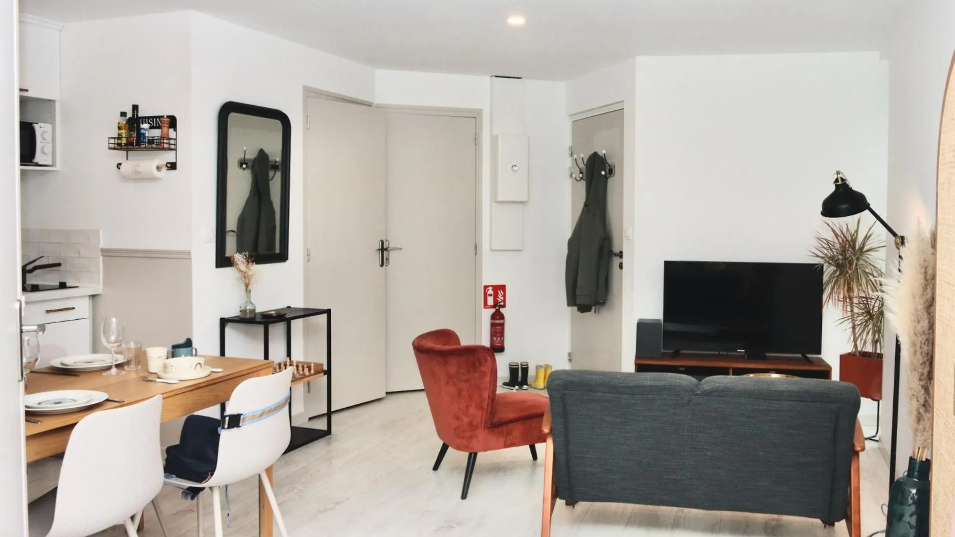 La Source - Spacieux T2 Au Coeur Du Village, A 5Min Des Plages Saint-Meloir-des-Ondes Apartment